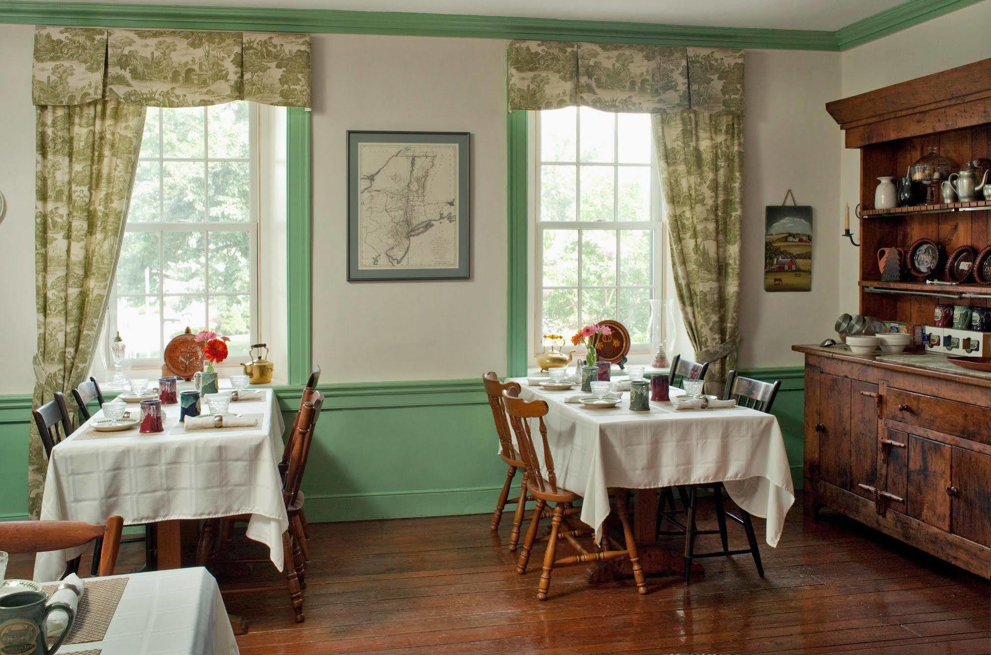 إفراتا Historic Smithton Inn المظهر الخارجي الصورة